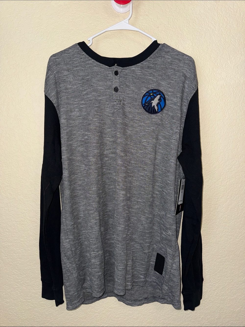 NBA Minnesota Timberwolves Long Sleeve Henley Shirt Gray Black NWT Size L